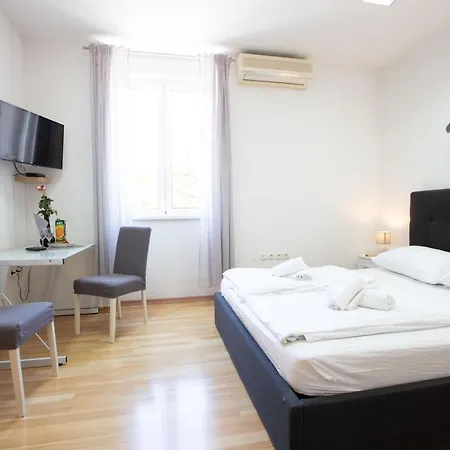 Lilly Studio Apartments Zadar Exterior photo