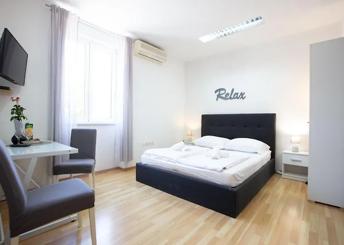Lilly Studio Apartments