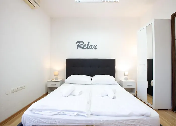 Lilly Studio Apartments